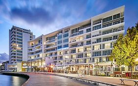 Hotel The Sebel  4*